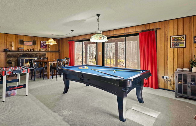 Mountain Magic by Avantstay Firepit Game Room - Pool Table Foosball - Foto 22