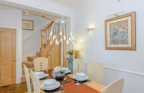 Number 1 Admiralty Cottages - Photo 4