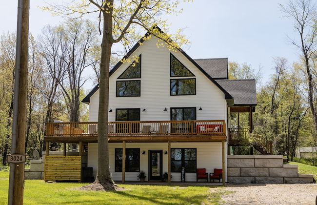 Amazing Lake House With Beach Access 4 Bedroom Home by RedAwning - Foto 62