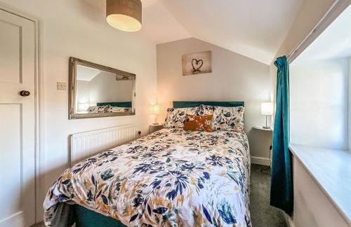 Rose Cottage 2 - Photo 10