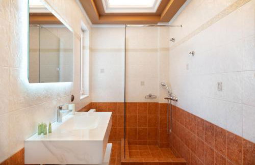 Phoceus Poolfront Grande Villa - Foto 39