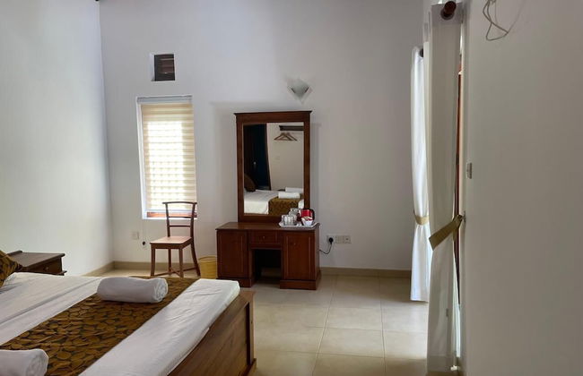 Cenreeza Airport Villa - Photo 3