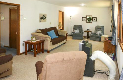 Fishermens Paradise with Fire Pit on Rice Lake! - Foto 4