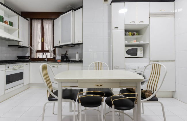 Piso Señorial en Corazon de Bilbao - Foto 9