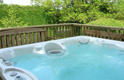 Bevan House with Hot Tub in Mid-Wales - Photo 1