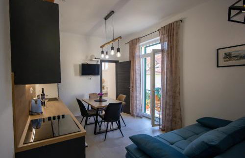 Stylish Apartment with balcony in quiet Area near Old Town & Beach - Photo 17