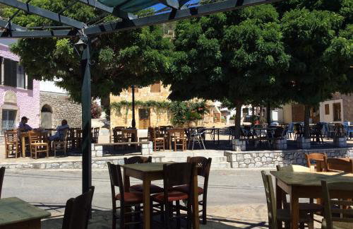 Lillian's Traditional House - Photo 31