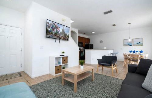 Four Bedroom w/ Screened Pool Close to Disney 4572 - Foto 8