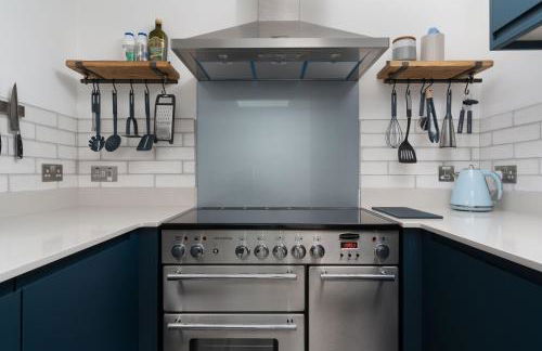 Marazion Charming Retreat for 6 with Social Garden - Foto 13