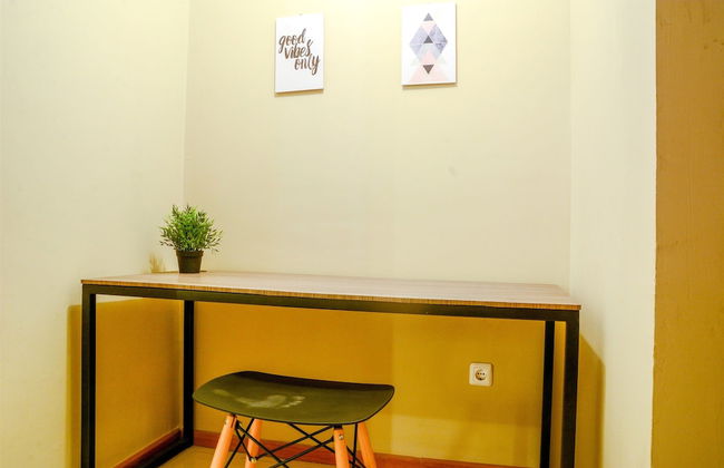 2 Bedrooms Grand Palace Apartment Kemayoran by Travelio - Foto 17