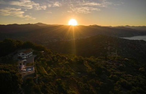 Villa Belvedere by Il Leccio Luxury Resort - Photo 8
