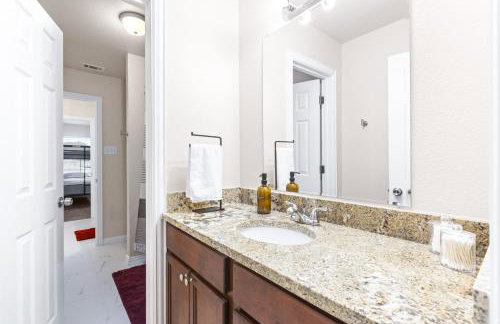 Spacious 3BR with Gameroom 10 Min from ATT Stadium - Foto 13