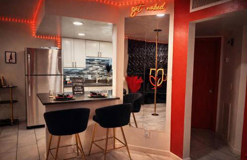 Red Chamber Hot Tub Couples Retreat - Foto 7