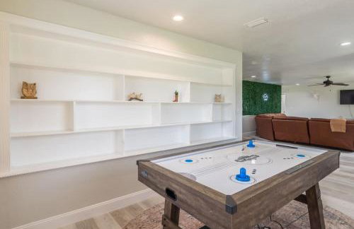 Entire Home with Air Hockey and Firepit - Photo 42