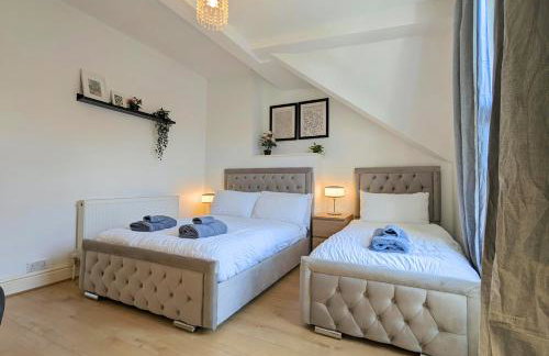 Bright 4BR Home Near Anfield & Free Parking - Foto 14
