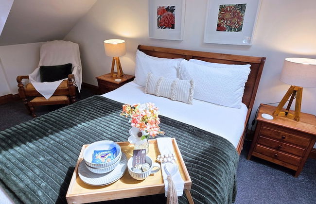 Sandstone Suites - Photo 3