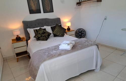 Ap Ouro Pret - com piscina aquecimento solar e churrasqueira - Foto 1