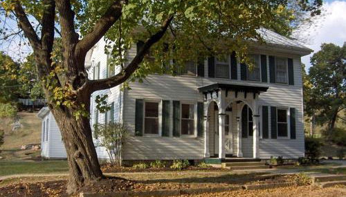 Historic Cottage with Country Charm Next to Creek in Carlisle, Pennsylvania - Foto 1