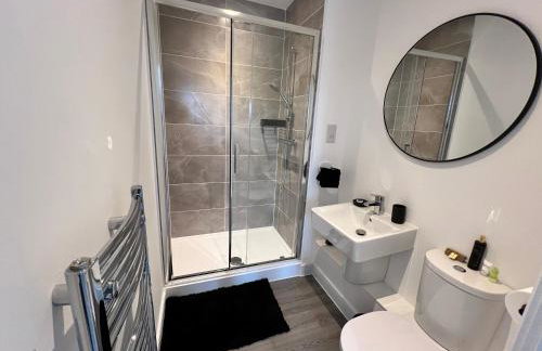 Modern 2 Bedroom Apartment - Photo 29