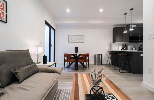 Unit 1 Stylish Studio with King Bed and Sofa Bed - Foto 1