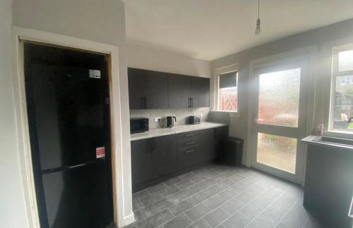 3BR Sleeps 6 Free Parking Near Glasgow City Centre - Foto 8