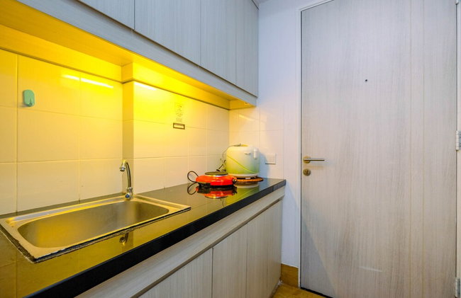 Modern Style Studio Apartment at Azalea Suites with City View - Foto 8