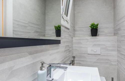 Nice, Cozy, UP TO 6, FCB stadium, free parking - Photo 32