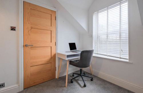 Central 1BDR Apartment By Torr Property Group Short Lets & Serviced Accommodation With Free WiFi Stratford Upon Avon - Foto 29