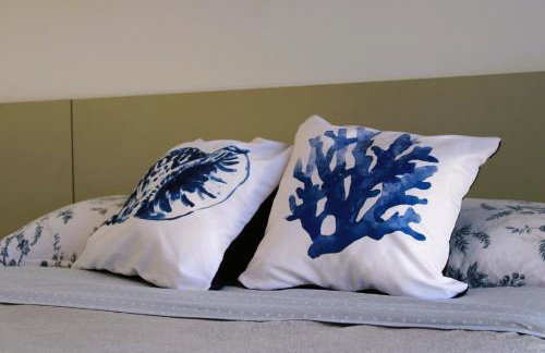 Apto de duas suítes com vista mar - 100 metros da praia em Canasvieiras - Foto 11