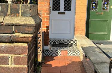 Stunning one bedroom Studio Flat - Photo 8