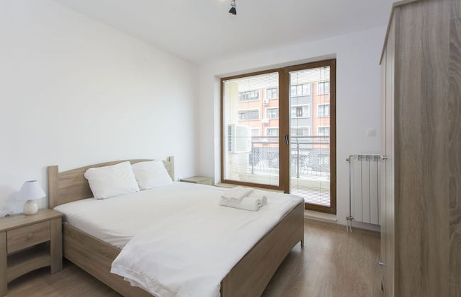 Modern 1bdr Apartment Near Center - Free Parking - Foto 1