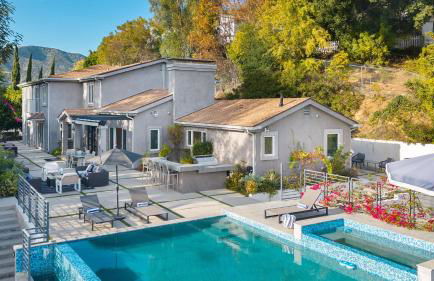 LA Hillside Retreat w Pool Views Fire Pit Outdoor Lounging Casa Bellagio by AvantStay - Foto 62