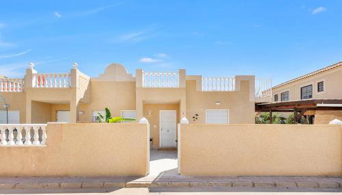 Bungalow Dolce Vita con piscina comunitaria en Torrevieja - Foto 2