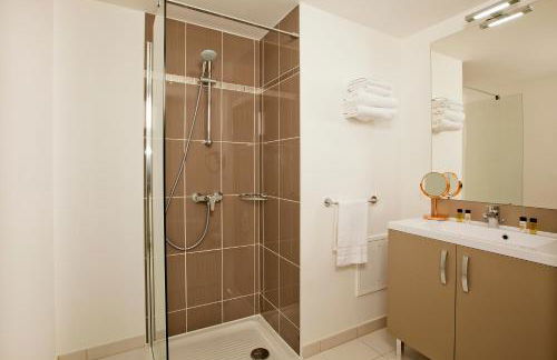 Residhome Asnières Park - Foto 10