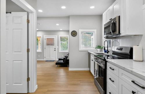 West Seattle Home King Bed and AC - Foto 35