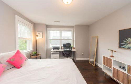 Ultra-Luxurious Home near Boston (Pet-Friendly) - Foto 20