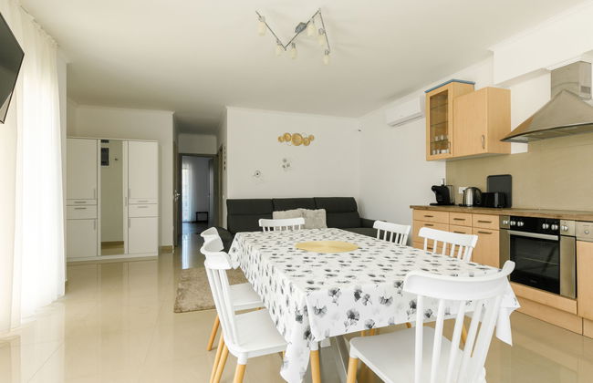 2 bedroom Apartment in Balatonszárszó with garden - Photo 18