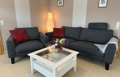 Großzügige Wohnung mit Schreibtischarbeitsplatz in Genthin OT Tucheim - Foto 1