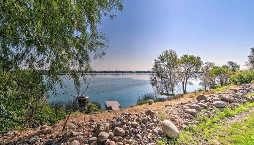 Lakefront Moses Lake Home with Dock and Game Room - Foto 3