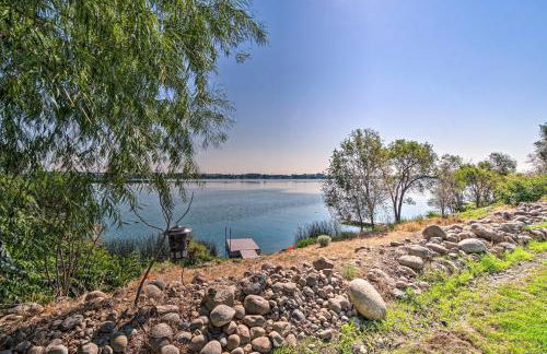 Lakefront Moses Lake Home with Dock and Game Room - Foto 3