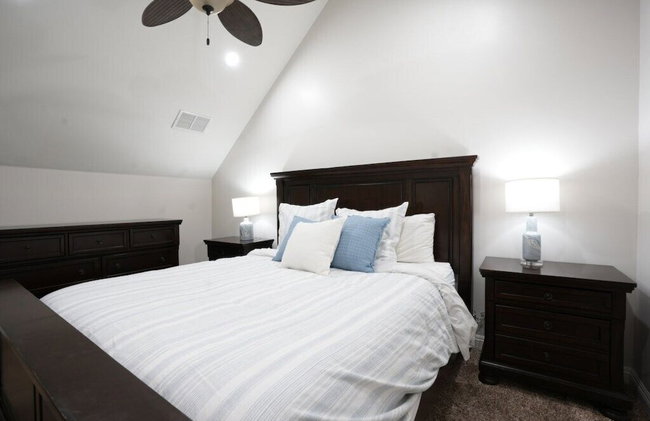 Sweet 4 bedroom, 3 bath plus Loft Bedroom, Pool Home - Foto 12