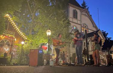 Lake retreat Nevada city cabin - Photo 20