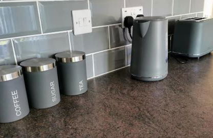 Goldthorn Wolverhampton sleeps 5 long term comfortably and families - Foto 13