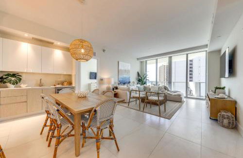 Ocean Views and Pool Access Riviera Beach Condo! - Foto 5