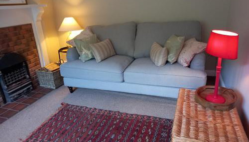 Sheila's Cottage - Photo 2