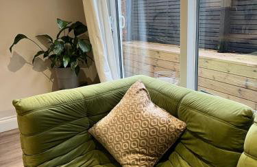 Newly Renovated 1-Bed Apartment with Private Patio - Foto 24