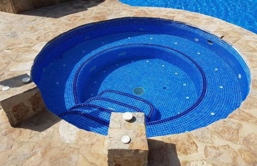 Apartamento con hermoso jardín y AC - Foto 29