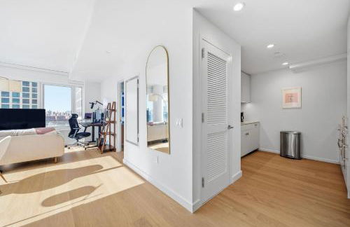 Greenpoint 1 BR w Work Setup by Anyplace - 11752 - Photo 13