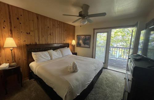 C11, Two bedroom, two bath log-sided, luxury Harbor North cottage with hot tub cottage - Foto 32