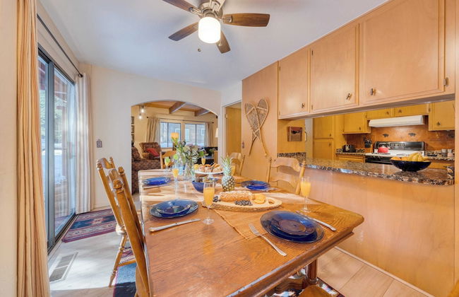 Mountain Cabin w/ Fireplace, Balcony & Easy Ski Access Bear Americana - Foto 12